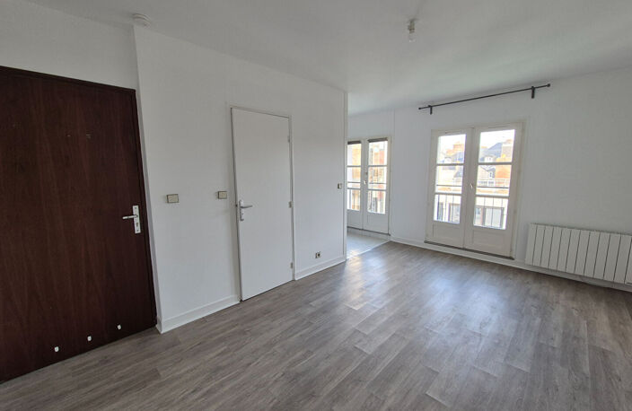 F1 24 m² AVEC ASCENSEUR - ROUEN QUAI DE SEINE VIEUX MARCHE — photo 5