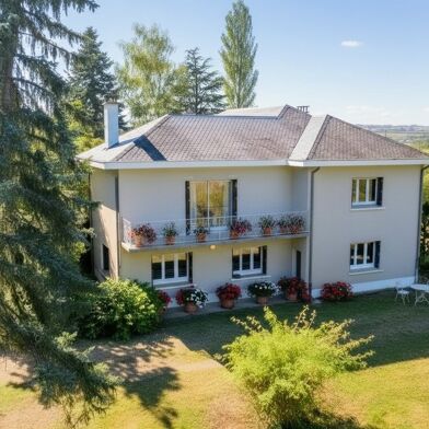 Maison 8 pièces 389990 €