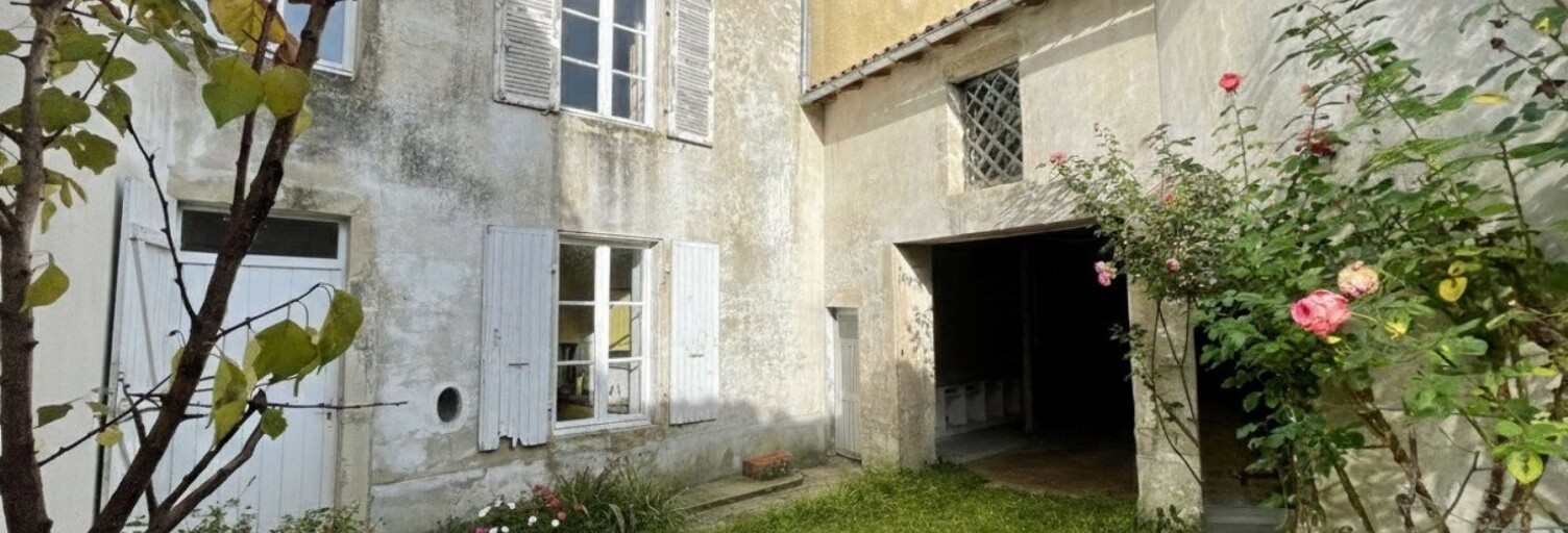 Maison 7 Pièces 161 m² à vendre à Chef-Boutonne (79110)