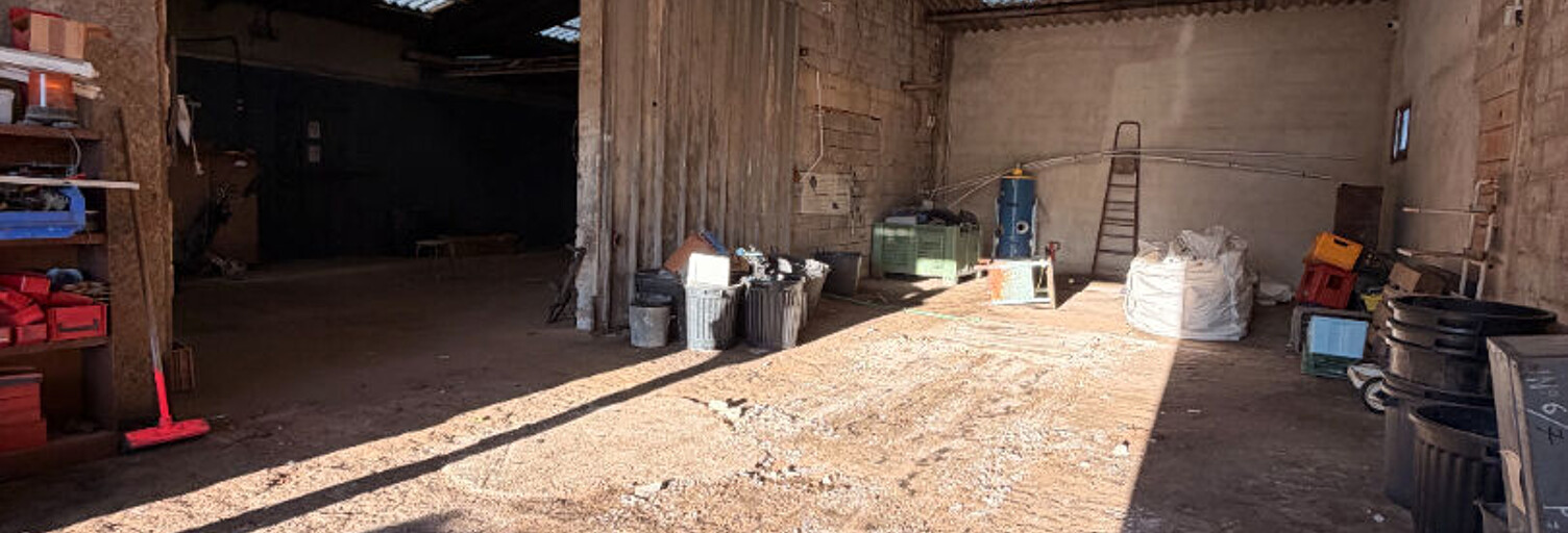 Local industriel  208 m² à louer à La Roquebrussanne (83136)