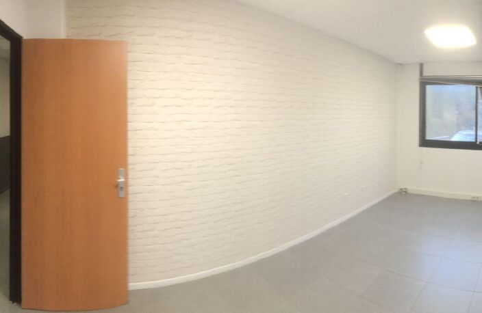 Location Bureaux 90 m&sup2; — photo 2