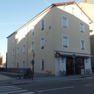 Appartement 2 pièces 558 €