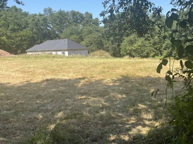 Terrain à bâtir de 0 pièces principales — photo 1