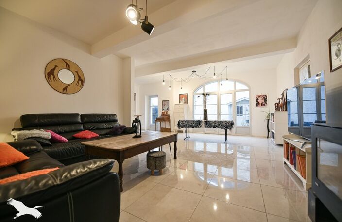 Maison de ville de 7 pièces principales — photo 2