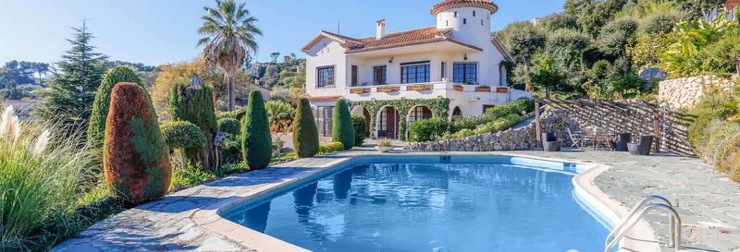 Maison 6 Pièces 180 m² à vendre à Mandelieu-la-Napoule (06210)