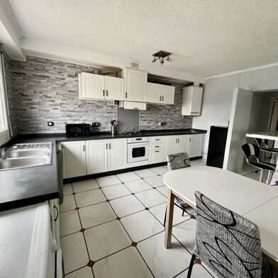 Appartement 5 pièces 87900 €