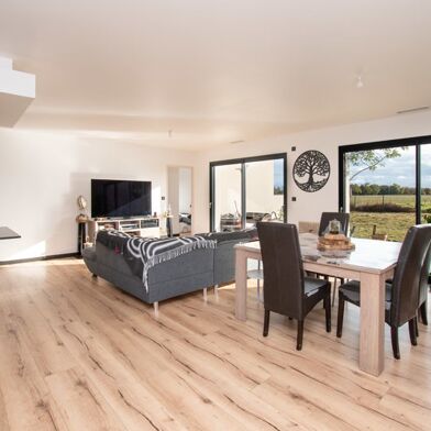 Maison 5 pièces 457600 €