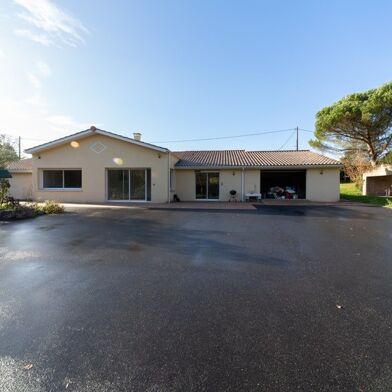 Maison 7 pièces 274300 €