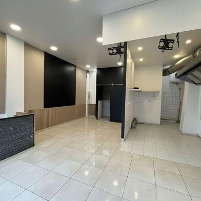 Commerce  270000 €