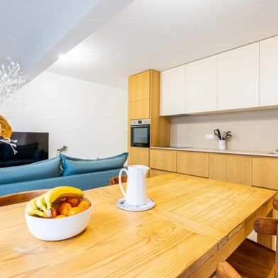 Appartement 3 pièces 303688 €