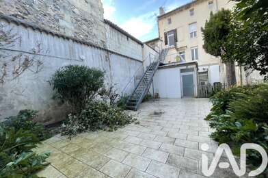 Appartement 3 pièces 745 €