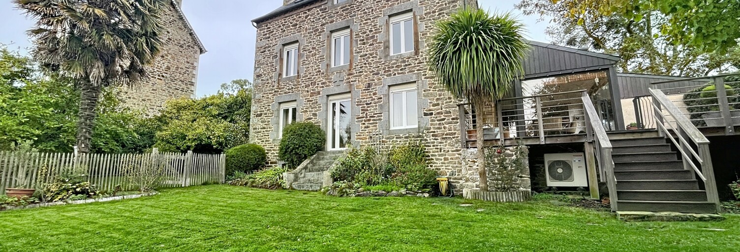 Maison 10 Pièces 220 m² à vendre à La Ville-ès-Nonais (35430)