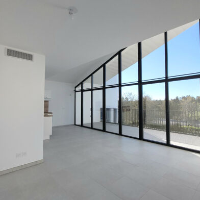 Appartement 3 pièces 1309 €