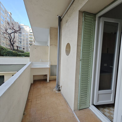 Appartement 2 pièces 788 €
