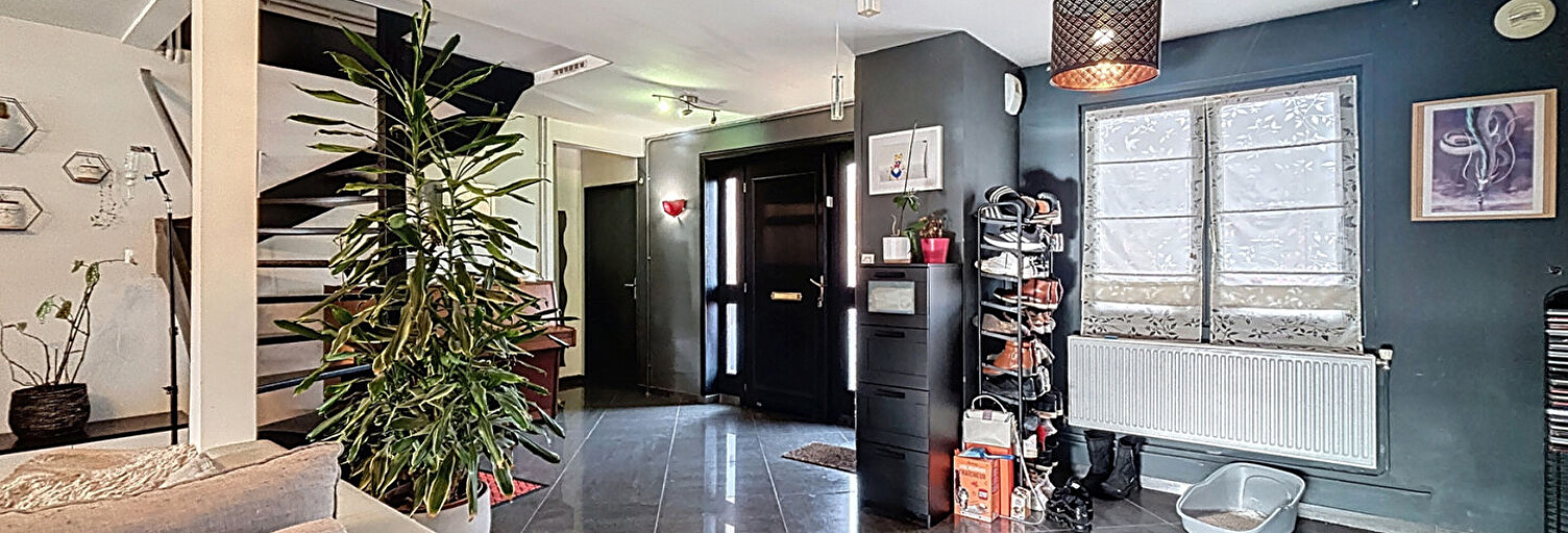 Maison 5 Pièces 121 m² à vendre à Petite-Forêt (59494)