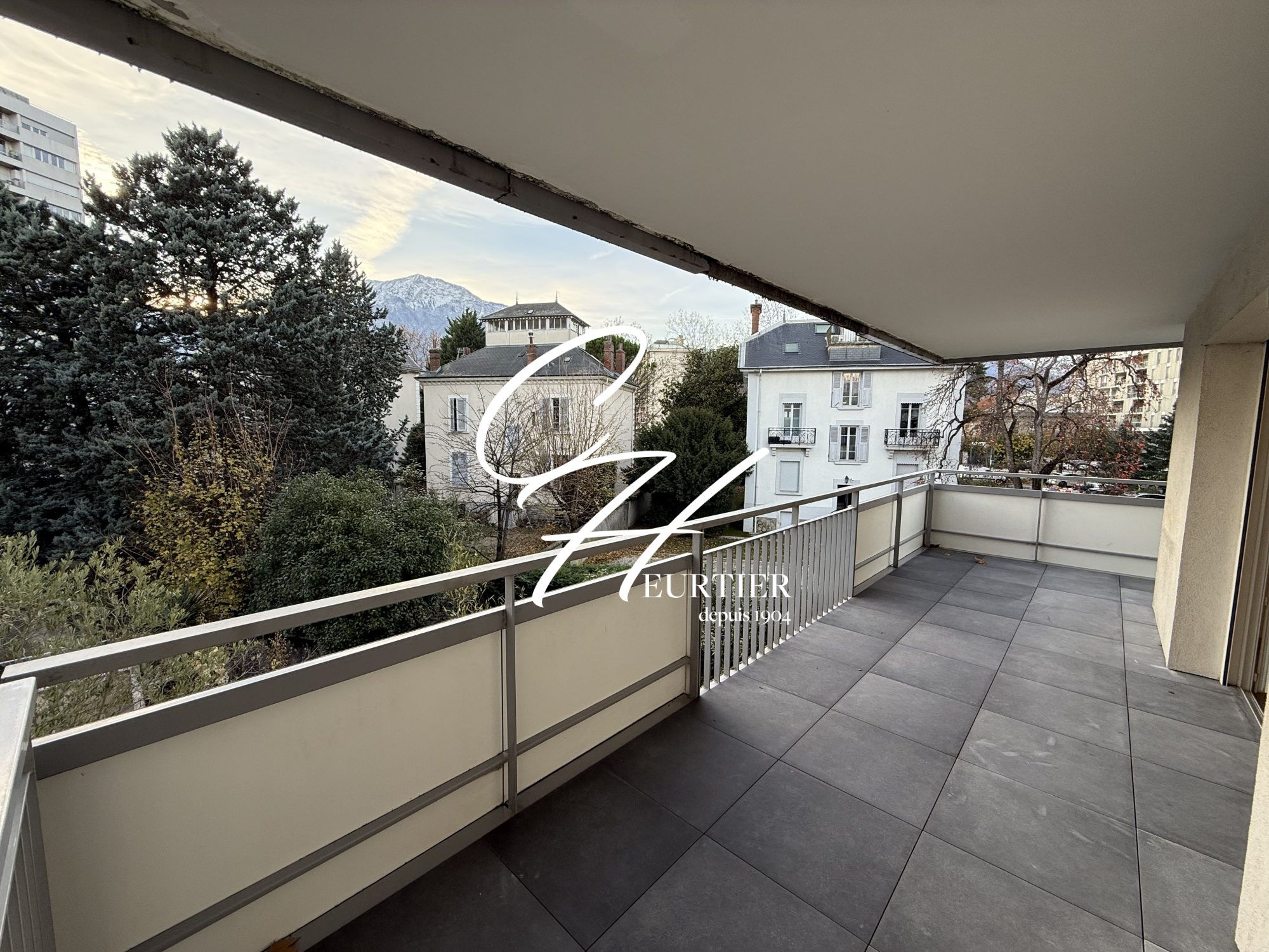  Appartement 4 pièces 77 m²