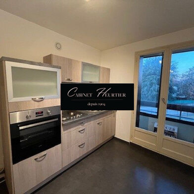 Appartement 3 pièces 895 €