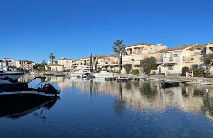MARINA INDIVIDUELLE 5 PIÈCES 155 M2 AVEC PISCINE ET GARAGE AIGUES MORTES — photo 2