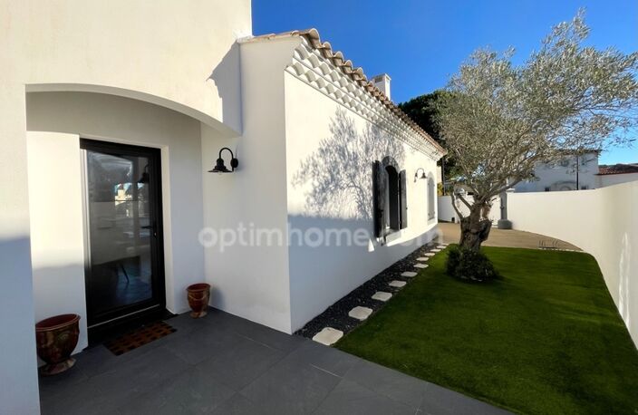 MARINA INDIVIDUELLE 5 PIÈCES 155 M2 AVEC PISCINE ET GARAGE AIGUES MORTES — photo 5