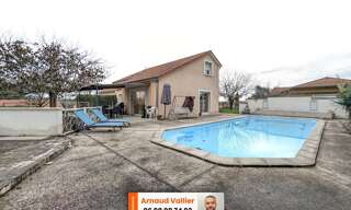 Maison 8 Pièces 181 m² à vendre à Commelle-Vernay (42120)