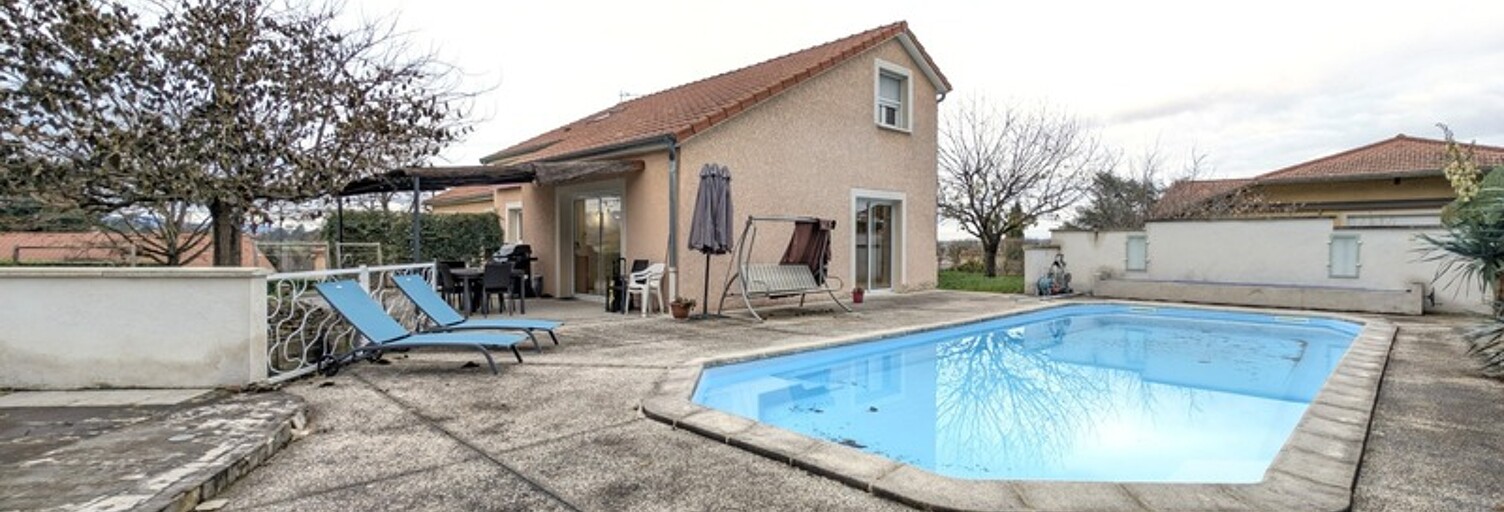 Maison 8 Pièces 181 m² à vendre à Commelle-Vernay (42120)