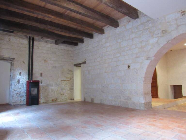 GRANDE MAISON MEDIEVALE  DE VILLAGE ENTIEREMENT RENOVEE DPE EN B AVEC UNE PETITE MAISON QUI SERT DE GARAGE   290000€ — photo 1