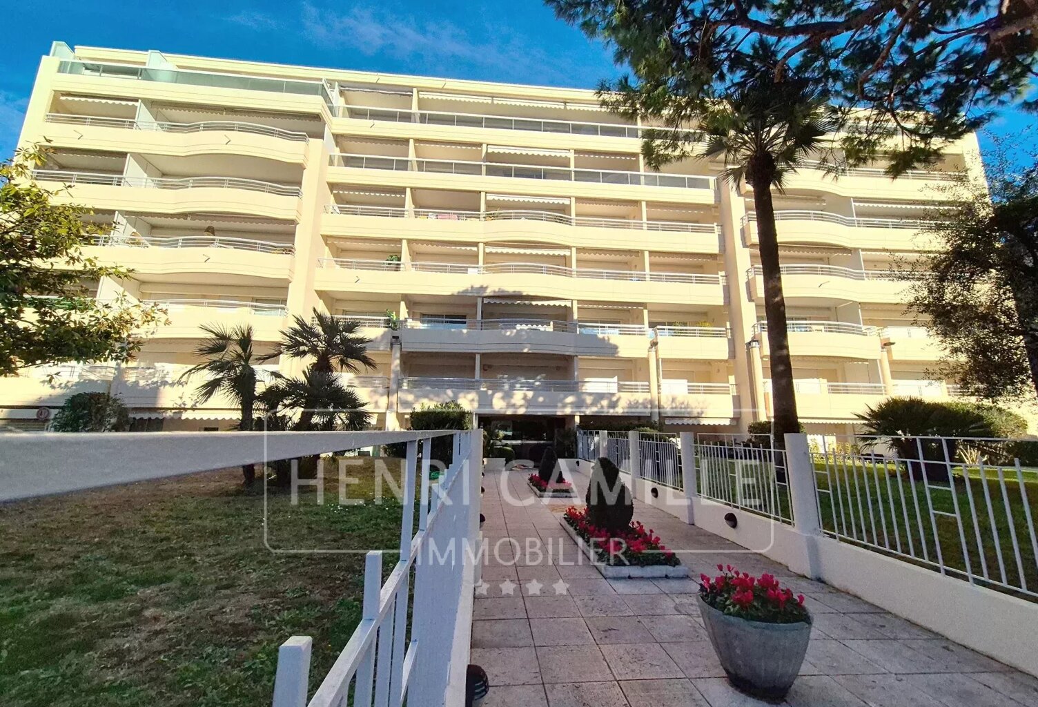 3 pièces dernier étage Cannes (Arrière Martinez) — photo 1
