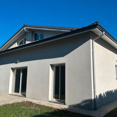 Maison 4 pièces 1500 €