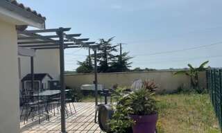 Maison 5 Pièces 135 m² à louer à Saint-Estèphe (33180)