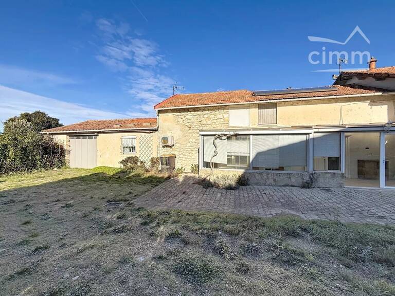   L'Opportunité Rêvée : Maison de Plain-Pied T4 à Rénover avec J — photo 1