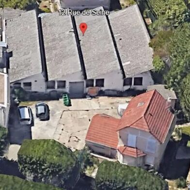 Local industriel  420000 €