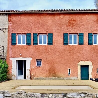 Maison 4 pièces 2400 €