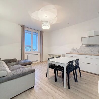 Appartement 2 pièces 900 €