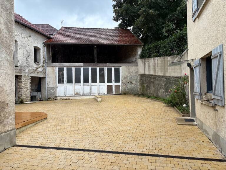 Bazemont centre – Ensemble immobilier 160 m² + dépendances – 6 pièces — photo 1