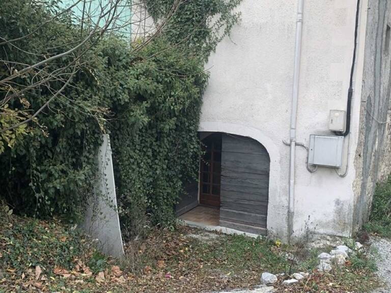 Maison de village à rénover – Plein centre – 80 m² au sol / 57 m² Carrez – Jardinet + Cave — photo 1