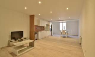 Immeuble  195 m² à vendre à Volonne (04290)