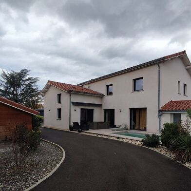 Maison 7 pièces 499000 €