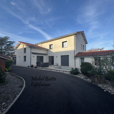 Maison 7 pièces 499000 €