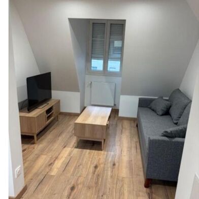 Appartement 2 pièces 710 €