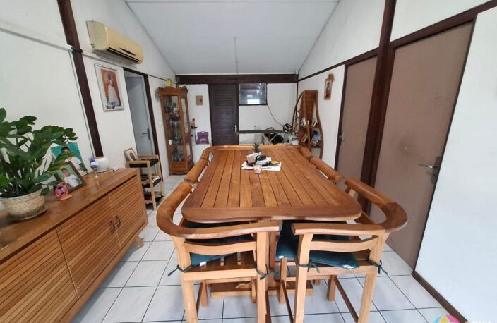 Villa F5 + dépendance – 170 m² habitables – Saint-André — photo 4