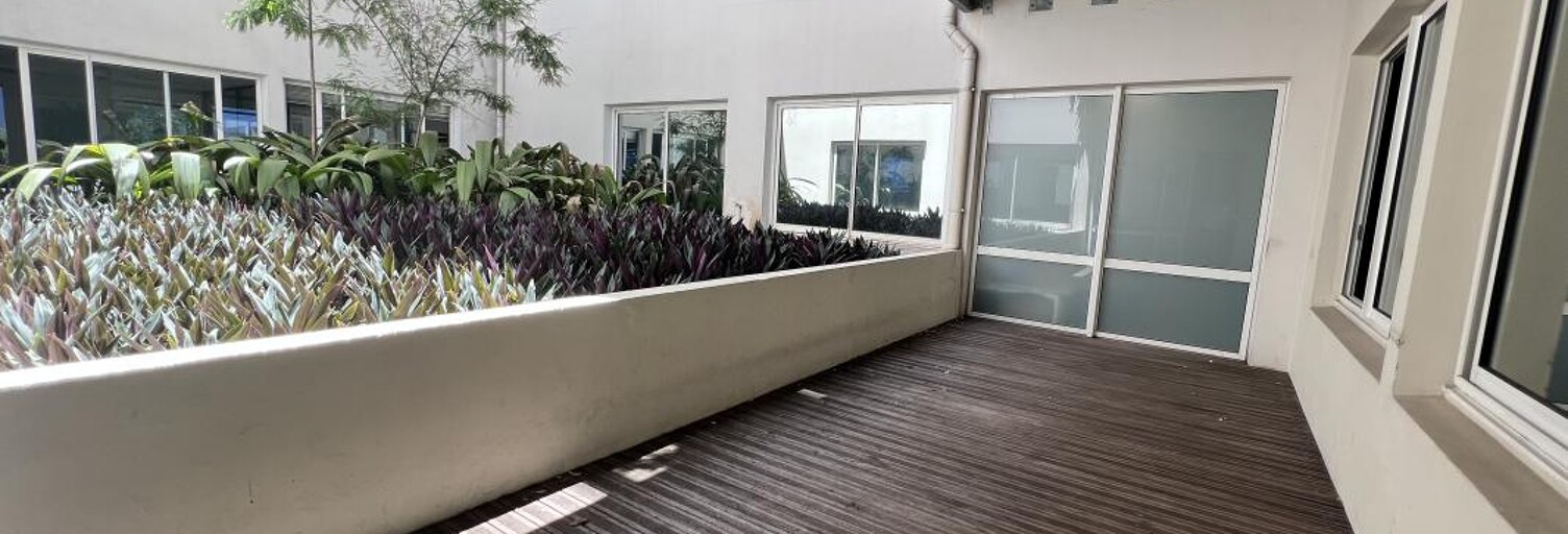 Bureau  211 m² à louer à Saint-Denis (97490)