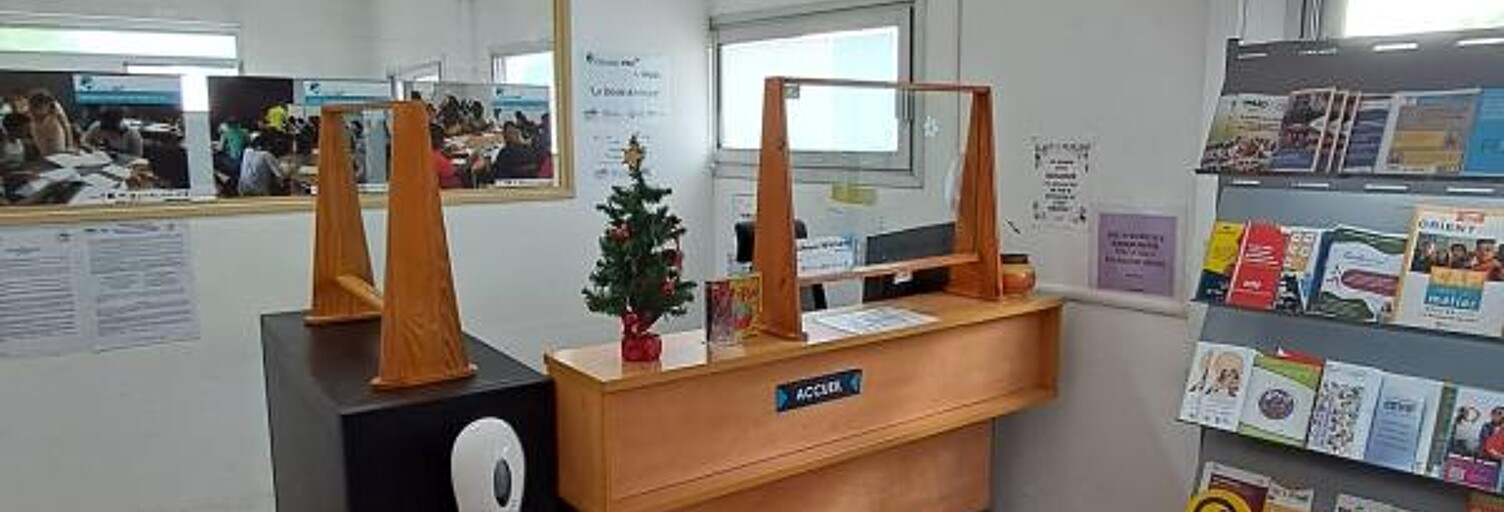 Bureau  322 m² à louer à Saint-Paul (97460)