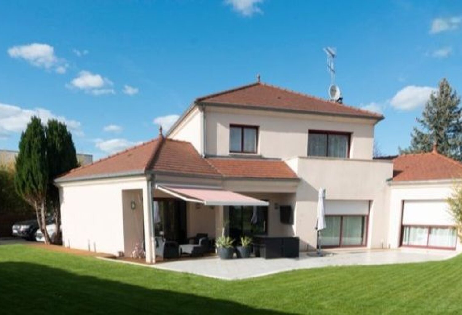 Superbe villa d'archit3ct3 de 185 m² sur Les Mesneux — photo 1