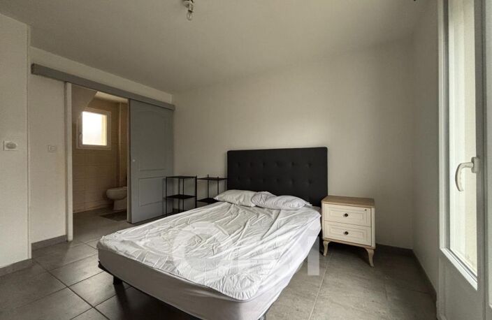 Un ensemble de 3 maisons — photo 4