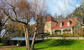 Maison 9 Pièces 200 m² à vendre à Saint-Cyprien (24220)