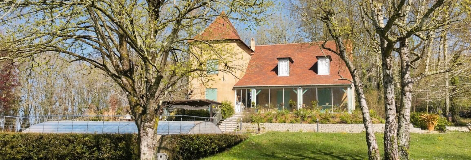 Maison 9 Pièces 200 m² à vendre à Saint-Cyprien (24220)