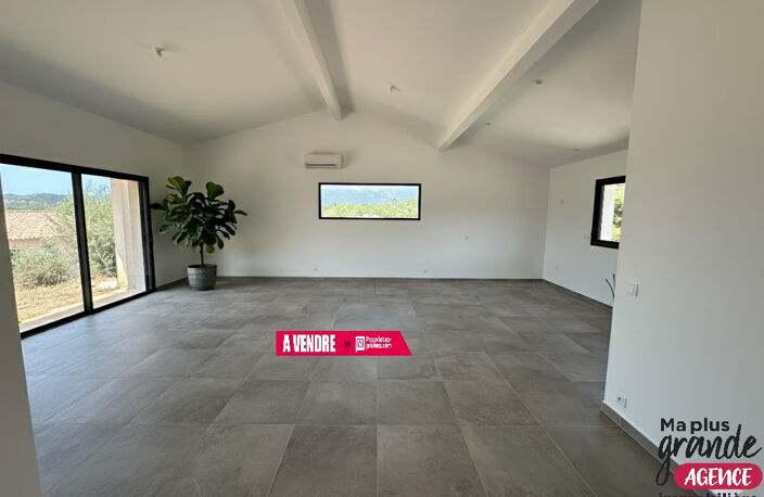 Maison  neuve T4 à Ste Lucie De Porto-vecchio  20144 - Corse du Sud — photo 4