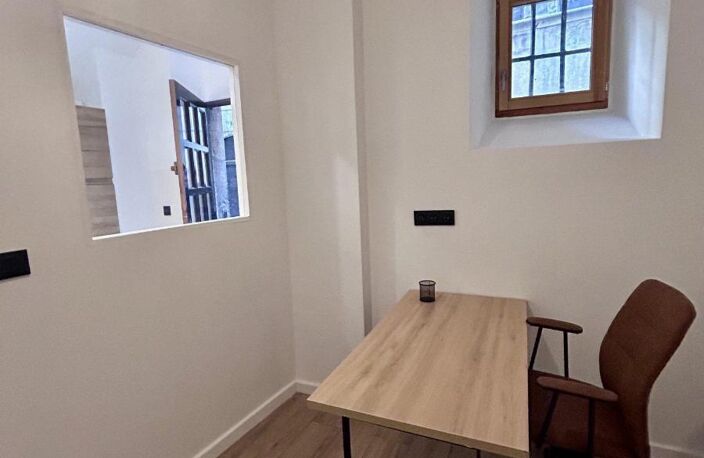 Vente bureau 3 pièces 22 m² Chambéry (73000) — photo 3