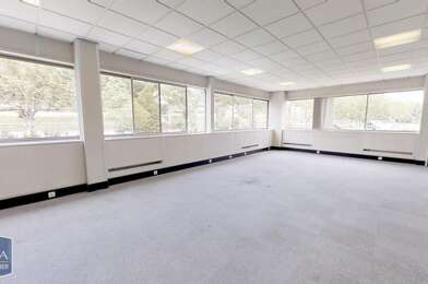 Bureau 4 pièces 210000 €