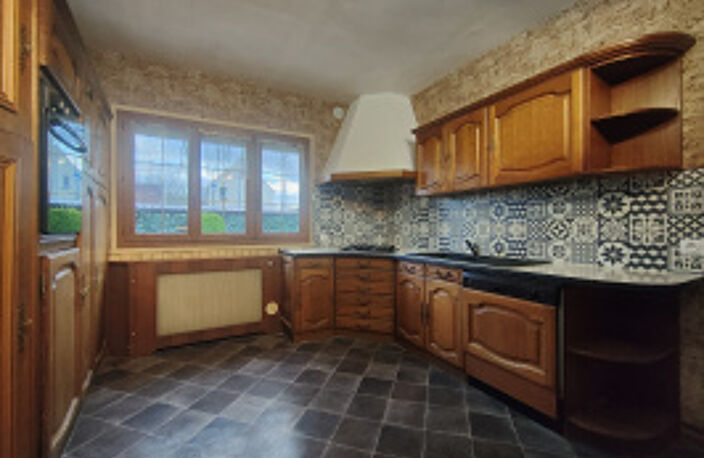 MAISON ANCIENNE REFAITE A NEUF DE 130 M2 HAB AVEC DOUBLE GAR — photo 3